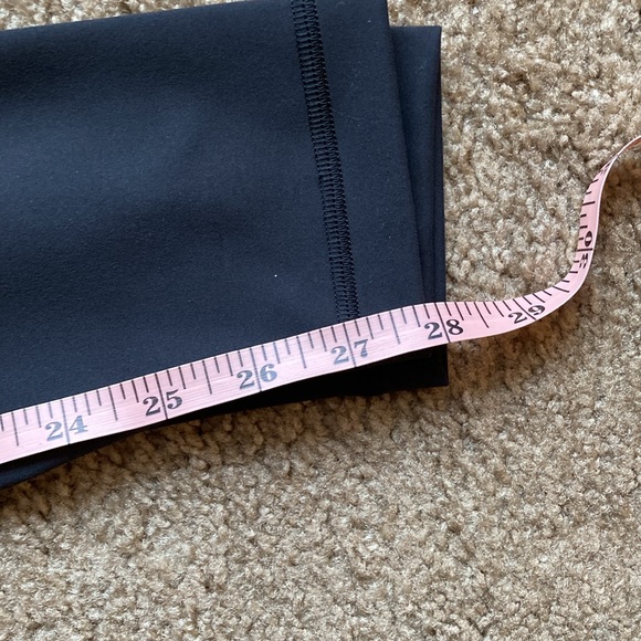 Lululemon black tights leggings size 8 - Picture 6 of 7